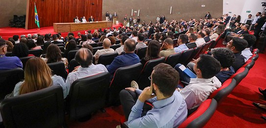 12.06.2024 Ministra Cármen Lúcia em reunião com servidores do TSE - Foto Luiz Roberto/Secom/TSE