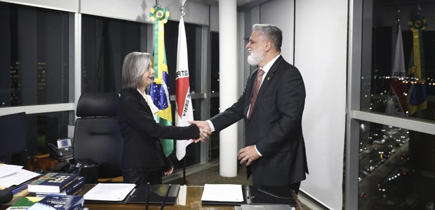 24.09.2024 - TSE assina acordo com o TST sobre combate ao assédio eleitoral nas relações de trab...