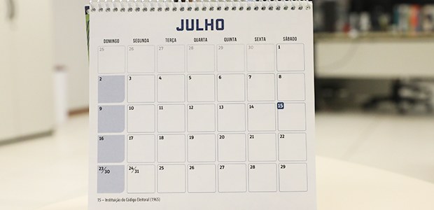 1 de Agosto, 2023 Calendário com notícias e tweets do dia - BRA