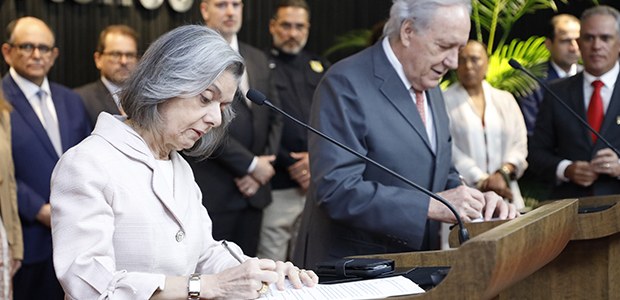 Foto: Alejandro Zambrana/Secom/TSE - Cerimônia de assinatura da portaria conjunta entre o TSE e ...