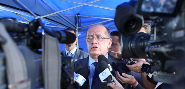 Ministro Gilmar Mendes do TSE durante entrevista coletiva após replantio de árvores no Parque Bo...