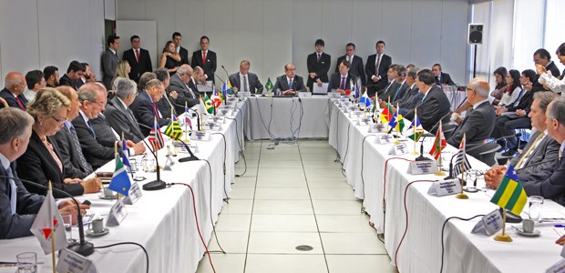 Ministro Gilmar Mendes durante reunião com presidentes de TREs