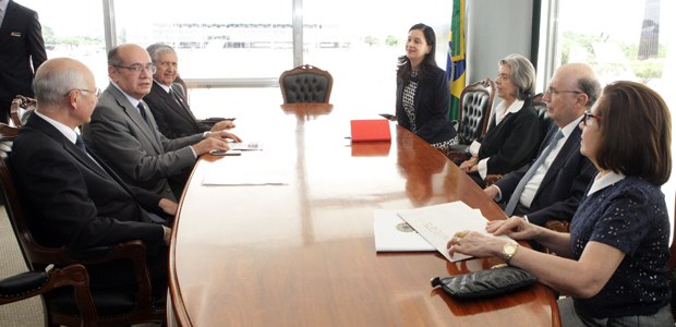 Ministro Gilmar Mendes participa de reunião com presidentes de tribunais superiores, AGU e minis...